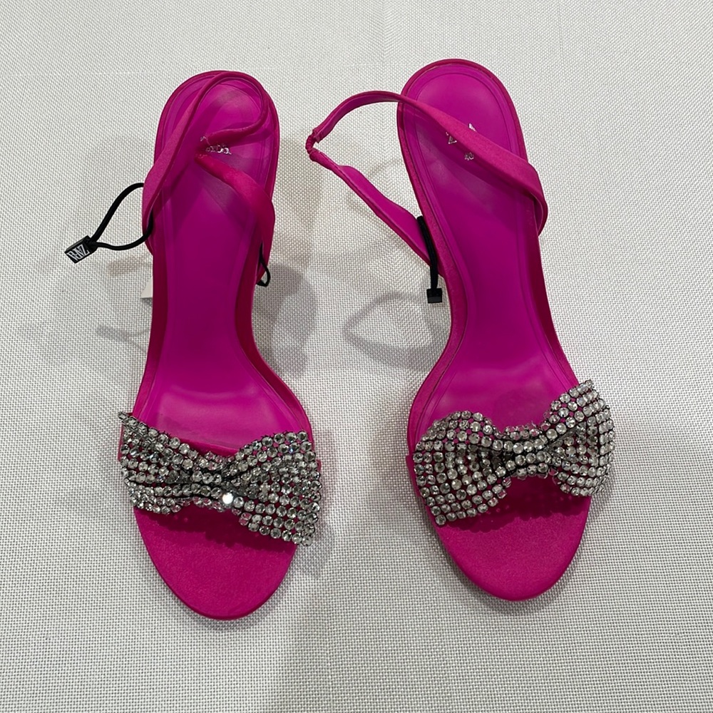 Zara brand new pink embellished heel sandals